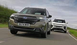 Subaru Forester and KGM Actyon - front tracking